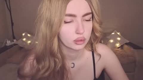 Snapshot of violettaotis chatting on 01/12/26, 12:32 ViolettaOtis online show from 01/12/26, 12:32