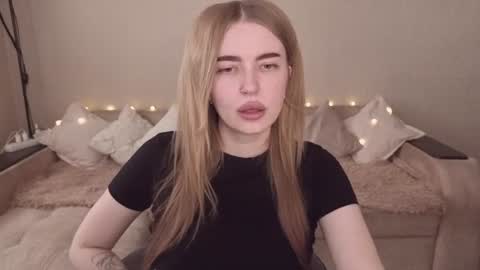 ViolettaOtis online show from 07/05/26, 12:01