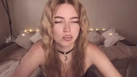 ViolettaOtis online show from 07/30/26, 03:55