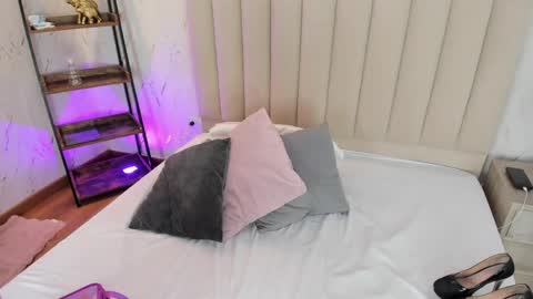 Snapshot of violettarousee chatting on 04/07/26, 10:31 violettarousee online show from 04/07/26, 10:31