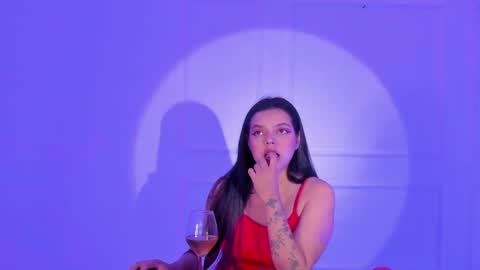 Snapshot of violettarousee chatting on 05/20/26, 10:05 violettarousee online show from 05/20/26, 10:05