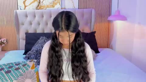 Snapshot of violettaruizz chatting on 06/02/26, 11:01 violettaruizz online show from 06/02/26, 11:01