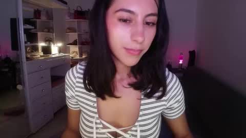 Violetta....Follow me in Twitter... online show from 03/11/25, 04:32