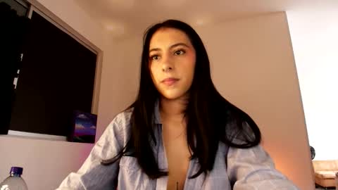 Violetta....Follow me in Twitter... online show from 10/22/25, 11:21