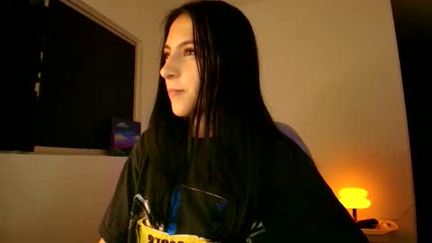 Violetta....Follow me in Twitter... online show from 12/15/25, 04:50