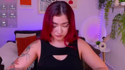 Violett Castel online show from 05/24/26, 08:03