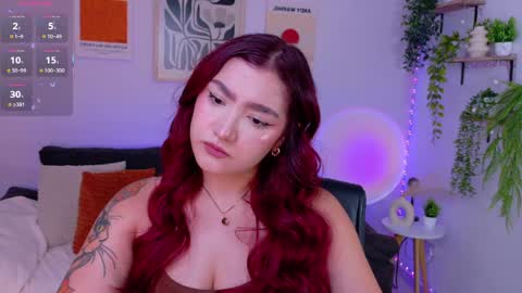 Violett Castel online show from 06/07/26, 06:11