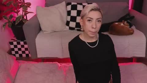 Violet online show from 11/07/25, 01:27