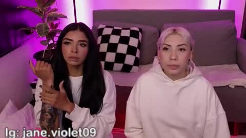 Violet online show from 12/22/25, 01:35