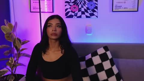 Violet online show from 05/20/26, 01:56