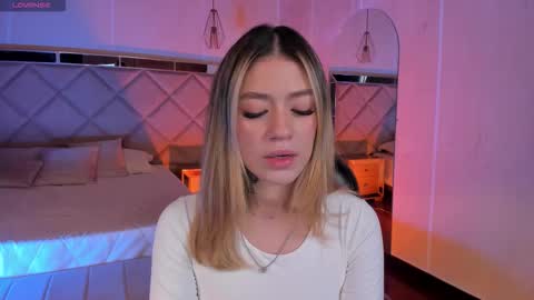 Snapshot of violetthansson chatting on 01/15/26, 06:44 Violett online show from 01/15/26, 06:44