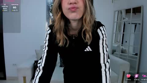 Snapshot of violetthansson chatting on 02/14/26, 10:56 Violett online show from 02/14/26, 10:56
