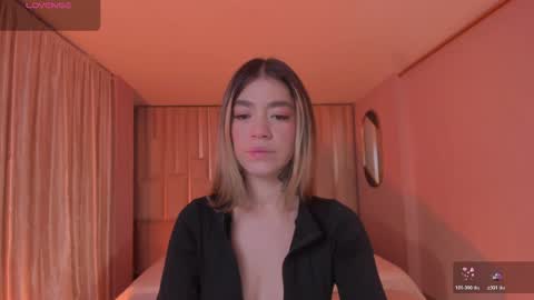Snapshot of violetthansson chatting on 04/01/26, 08:48 Violett online show from 04/01/26, 08:48