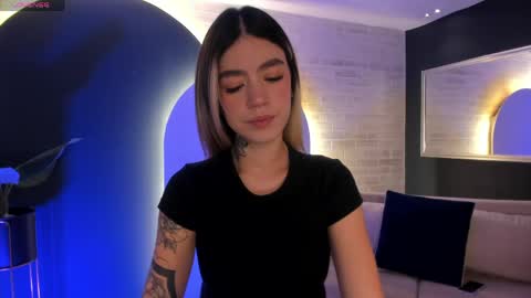 Snapshot of violetthansson chatting on 04/09/26, 09:15 Violett online show from 04/09/26, 09:15