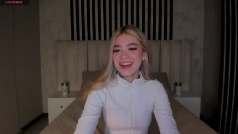 Violett  online show from 07/29/26, 10:57