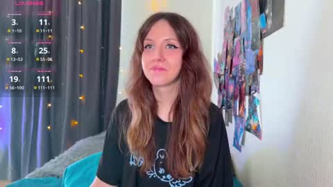 Snapshot of violettmo0n chatting on 07/07/26, 06:47 Next stream 1522026 400 GMT 3 online show from 07/07/26, 06:47