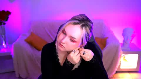 Snapshot of violettwoods chatting on 06/01/26, 08:16 Violett online show from 06/01/26, 08:16