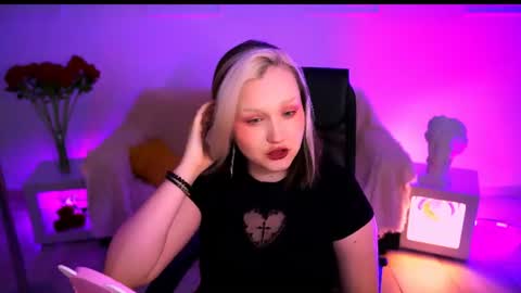 Violett online show from 06/30/26, 06:25