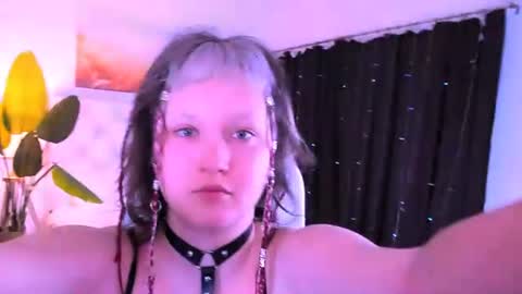 Violett online show from 07/26/26, 06:32