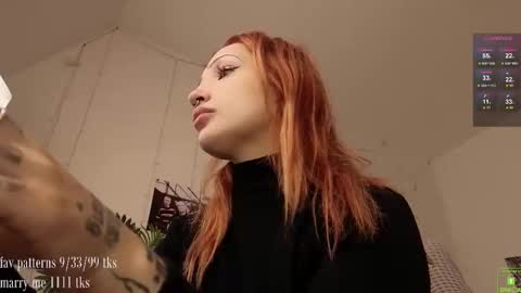 Snapshot of violetvio1ator chatting on 10/06/25, 04:43 Dommy mommy online show from 10/06/25, 04:43