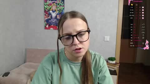 Snapshot of violetwin chatting on 09/24/25, 06:11 Violet online show from 09/24/25, 06:11