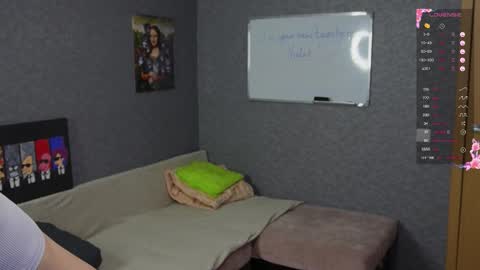 Snapshot of violetwin chatting on 02/14/26, 07:10 Violet online show from 02/14/26, 07:10