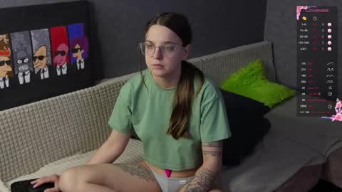 Snapshot of violetwin chatting on 02/17/26, 11:50 Violet online show from 02/17/26, 11:50