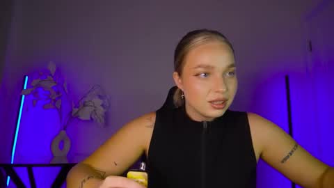 Violla online show from 09/20/25, 10:38