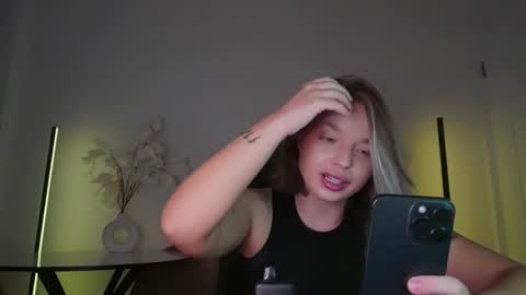 Violla online show from 10/06/25, 09:07