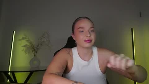 Violla online show from 10/19/25, 07:31