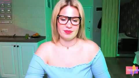 Snapshot of vip_juicy chatting on 11/05/25, 03:56 VelvettTime online show from 11/05/25, 03:56