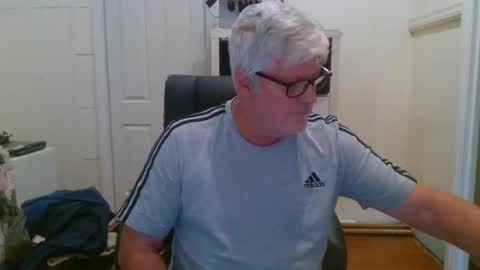 Snapshot of viper654321 chatting on 01/19/25, 06:42 viper654321 online show from 01/19/25, 06:42