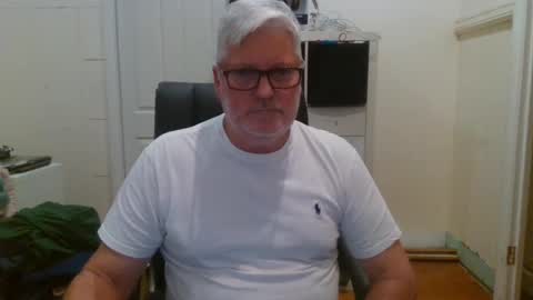 Snapshot of viper654321 chatting on 02/16/25, 08:10 viper654321 online show from 02/16/25, 08:10