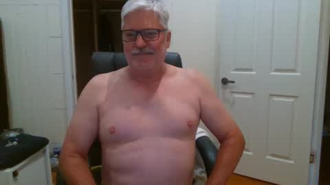 Snapshot of viper654321 chatting on 09/27/25, 07:24 viper654321 online show from 09/27/25, 07:24