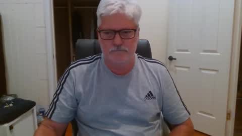 Snapshot of viper654321 chatting on 09/30/25, 08:08 viper654321 online show from 09/30/25, 08:08