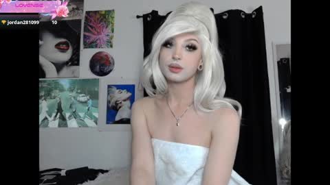 Snapshot of viperthedoll chatting on 04/02/26, 01:47 Viper online show from 04/02/26, 01:47
