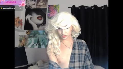 Snapshot of viperthedoll chatting on 04/11/26, 12:37 Viper online show from 04/11/26, 12:37