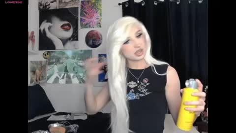 Snapshot of viperthedoll chatting on 04/27/26, 03:26 Viper online show from 04/27/26, 03:26