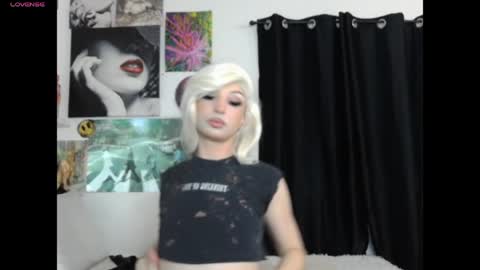 Snapshot of viperthedoll chatting on 05/19/26, 03:13 Viper online show from 05/19/26, 03:13
