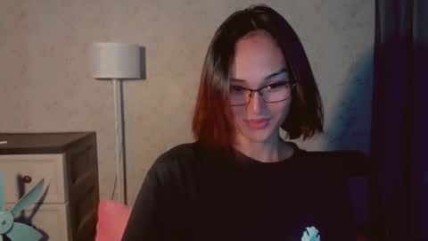 Snapshot of virgenpearl chatting on 01/17/26, 06:33 Pearl online show from 01/17/26, 06:33