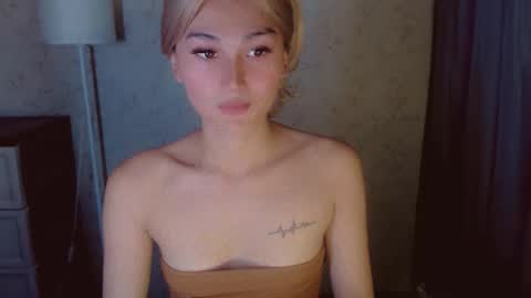 Snapshot of virgenpearl chatting on 04/26/26, 06:55 Pearl online show from 04/26/26, 06:55