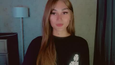 Snapshot of virgenpearl chatting on 05/05/26, 11:29 Pearl online show from 05/05/26, 11:29