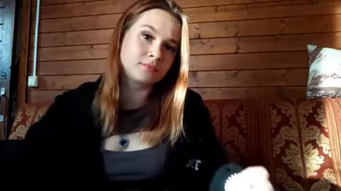 Snapshot of virgiehackney chatting on 10/03/25, 01:30 Mia online show from 10/03/25, 01:30