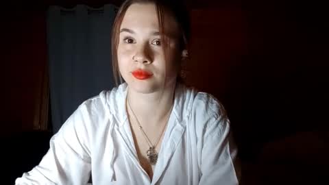 Snapshot of virgiehackney chatting on 10/07/25, 05:43 Mia online show from 10/07/25, 05:43