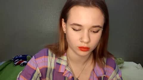 Snapshot of virgiehackney chatting on 10/17/25, 11:02 Mia online show from 10/17/25, 11:02