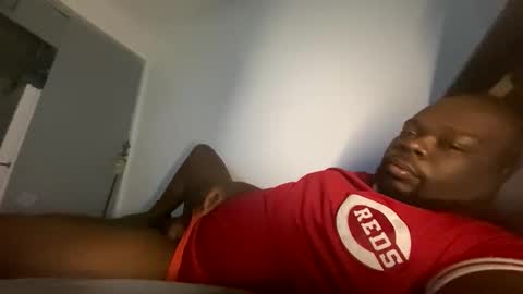 Snapshot of virgoincredible25 chatting on 10/26/25, 05:02 Elle Hood online show from 10/26/25, 05:02