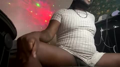 Elle Hood online show from 11/24/25, 03:06