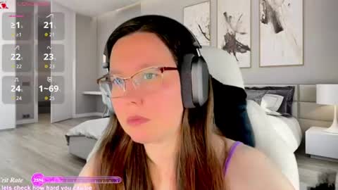 Victoria Romans online show from 07/16/26, 12:00