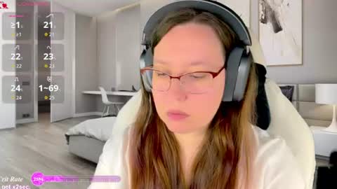 Victoria Romans online show from 07/26/26, 02:57