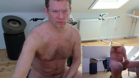 Snapshot of vitachef7 chatting on 12/16/24, 09:35 viahuer7 online show from 12/16/24, 09:35